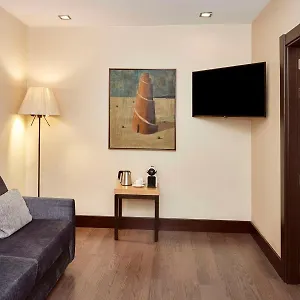 Otel Nh Eixample